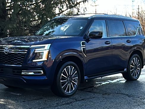 Certified 2025 Nissan Armada Platinum Reserve image 2