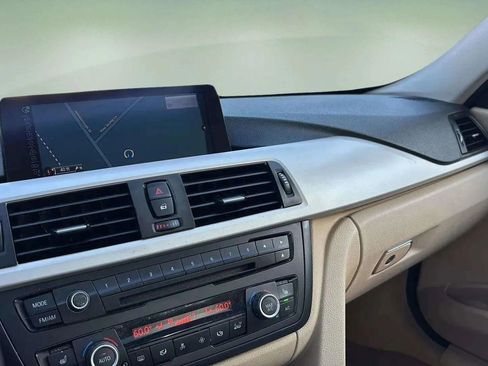 Used 2014 BMW 320i Sedan image 39