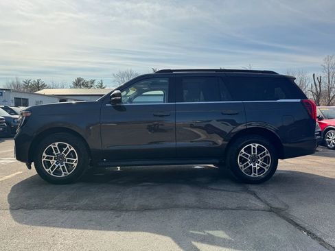 Used 2025 Ford Expedition Active image 8