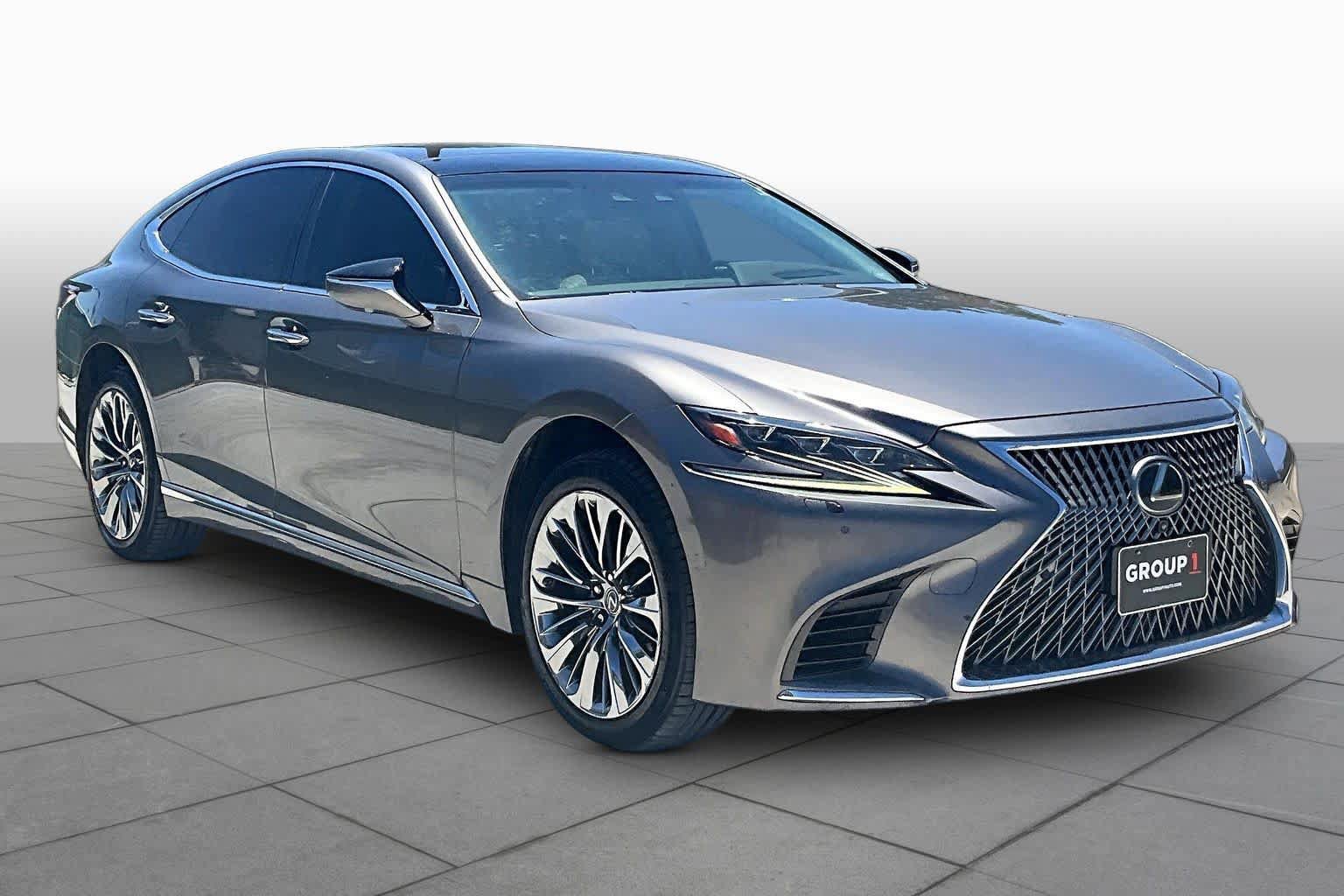 Used 2018 Lexus LS 500 w/ Luxury Package RWD image 3