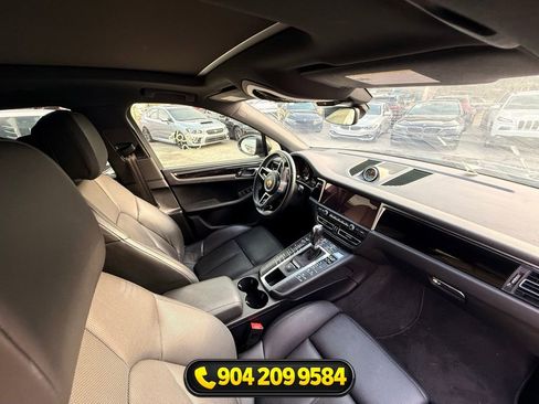 Used 2020 Porsche Macan AWD/4WD image 19