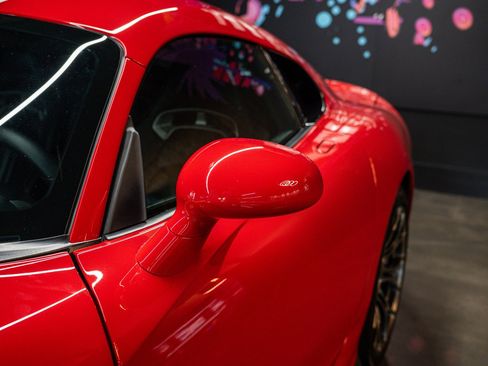 Used 2017 Dodge Viper GTS RWD image 13