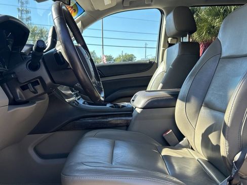 Used 2017 Chevrolet Tahoe LT image 12