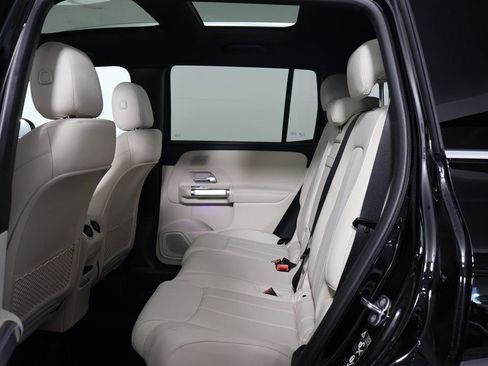 New 2026 Mercedes-Benz GLB 250 image 6