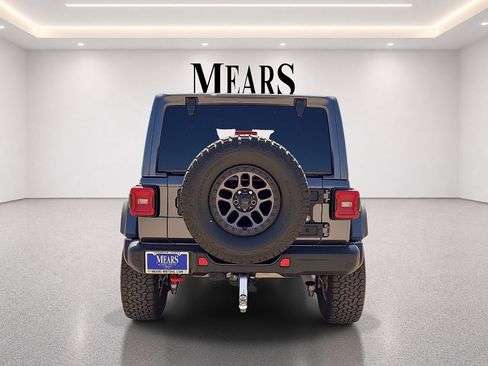Used 2022 Jeep Wrangler Unlimited Rubicon w/ Xtreme Recon 35" Tire Package AWD/4WD image 4