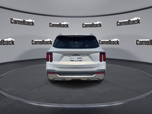 Certified 2026 Kia Sorento EX w/ EX Premium Package FWD image 6
