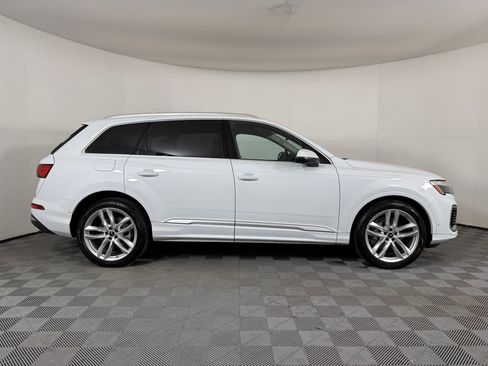 Used 2025 Audi Q7 3.0T Premium Plus w/ Premium Plus Package image 8