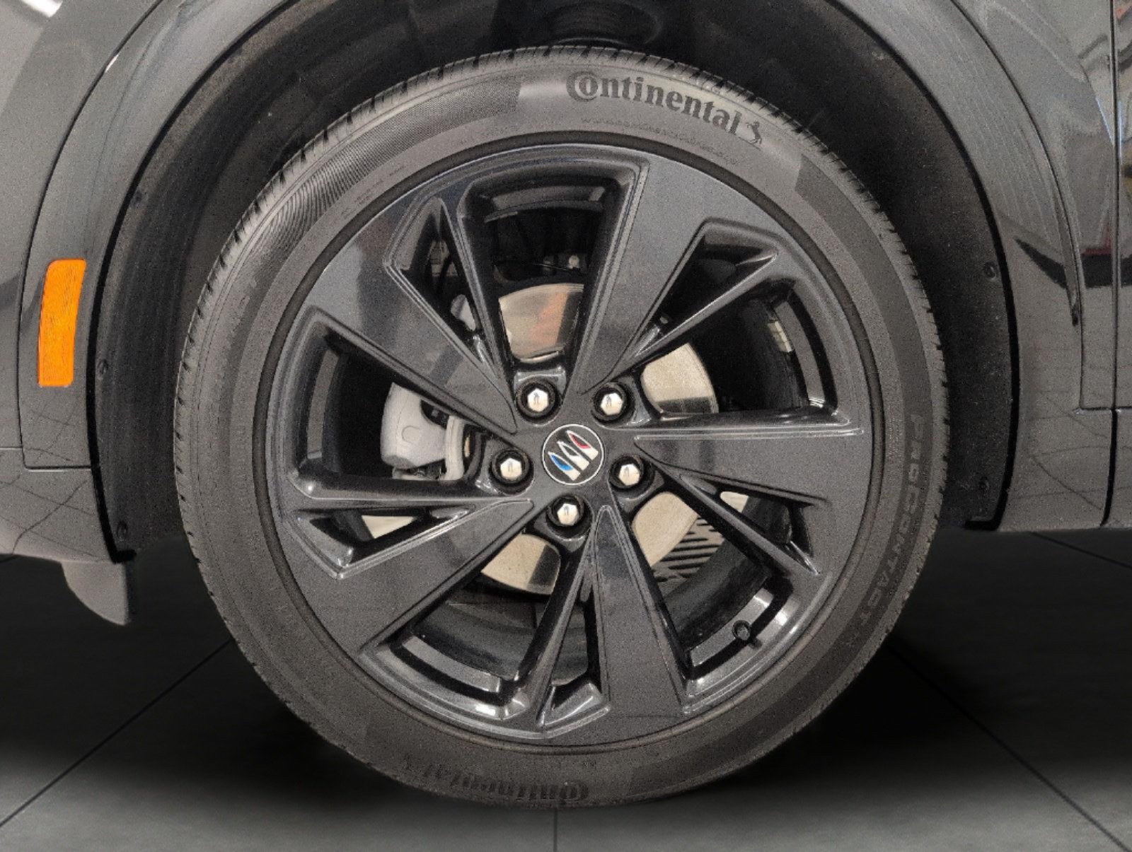 Used 2024 Buick Envision Sport Touring AWD/4WD image 3