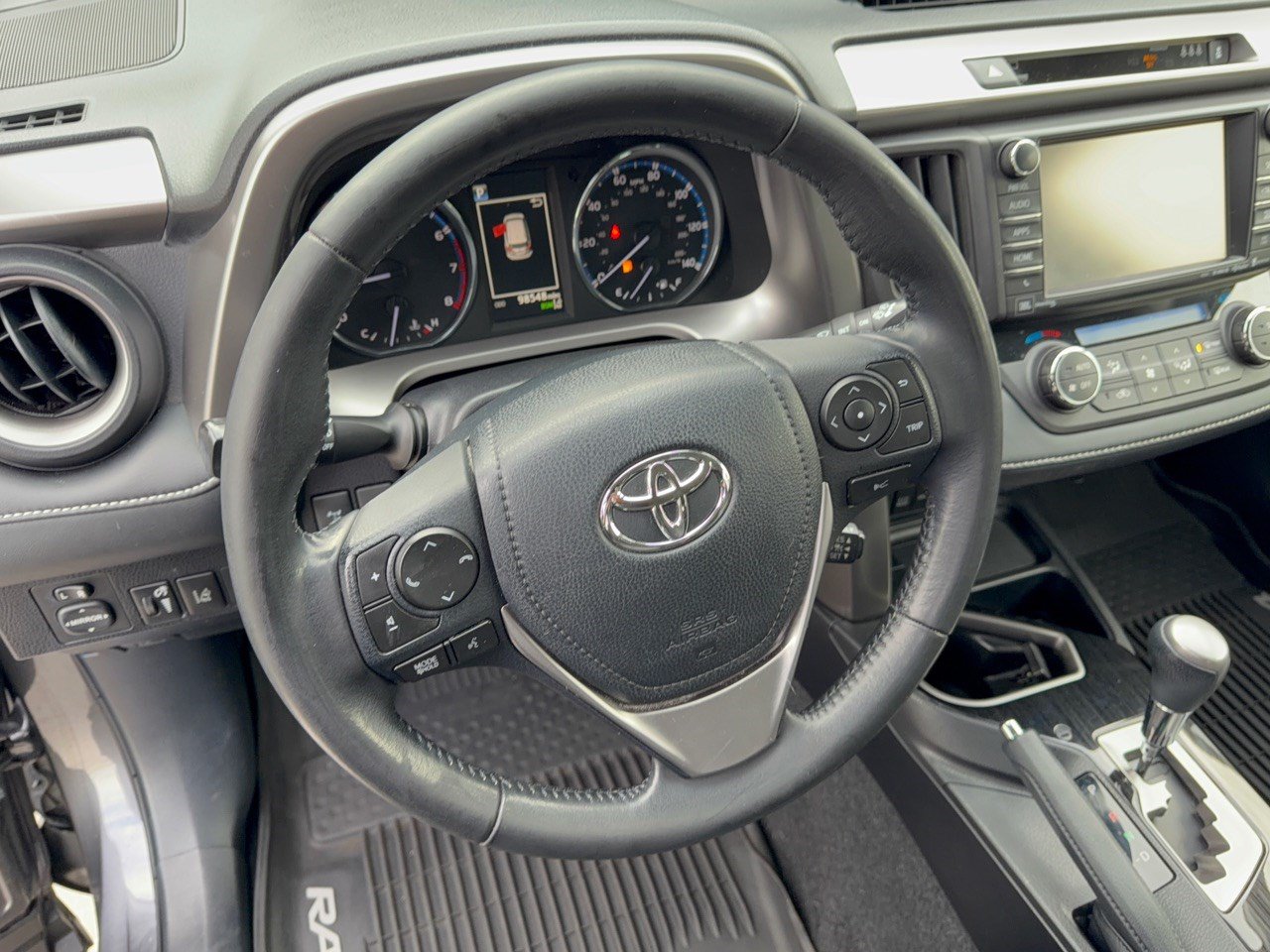 Used 2017 Toyota RAV4 Limited w/ Advanced Technology Package AWD/4WD image 10
