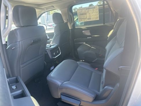New 2025 Ford Expedition Max Active image 27