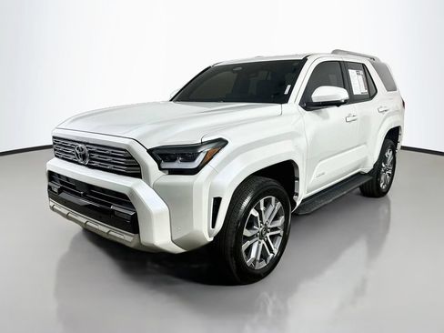 Used 2025 Toyota 4Runner Limited AWD/4WD image 3