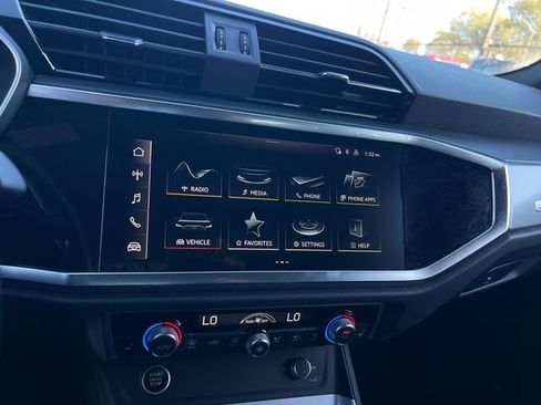 Used 2023 Audi Q3 2.0T Premium image 15