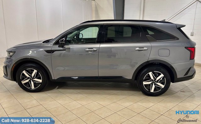 Used 2023 Kia Sorento S FWD image 5