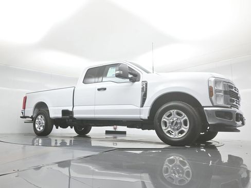 New 2026 Ford F350 XLT image 43