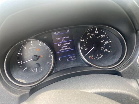 Used 2019 Nissan Rogue SV AWD/4WD image 12