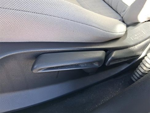 Certified 2023 Honda HR-V LX image 18