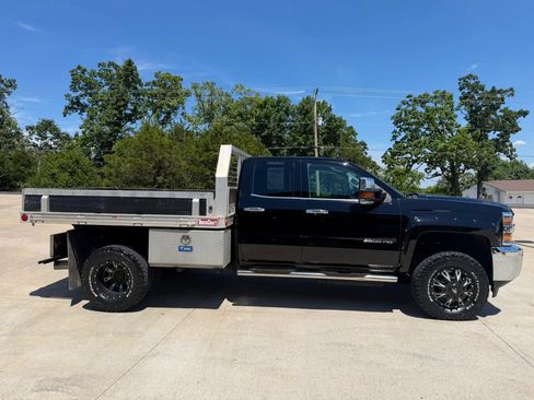 Used 2016 Chevrolet Silverado 3500 W/T w/ WT Convenience Package AWD/4WD image 2