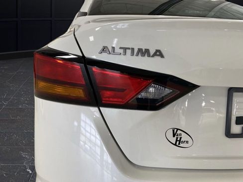 New 2025 Nissan Altima 2.5 SR w/ SR Premium Package image 32