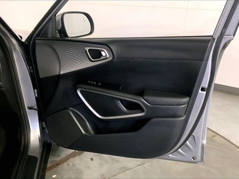 Certified 2024 Kia Soul S FWD image 25