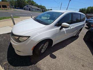 Used 2023 Chrysler Voyager LX FWD video 1