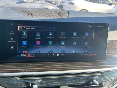 Used 2025 BMW X5 xDrive50e image 14