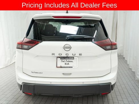 Used 2024 Nissan Rogue S FWD image 4