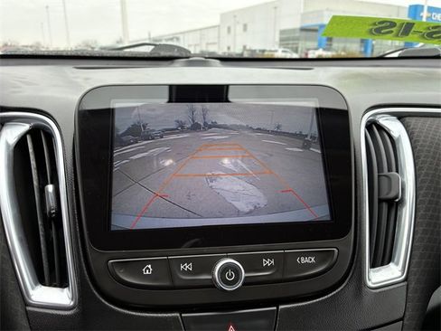 Used 2016 Chevrolet Malibu LT image 30