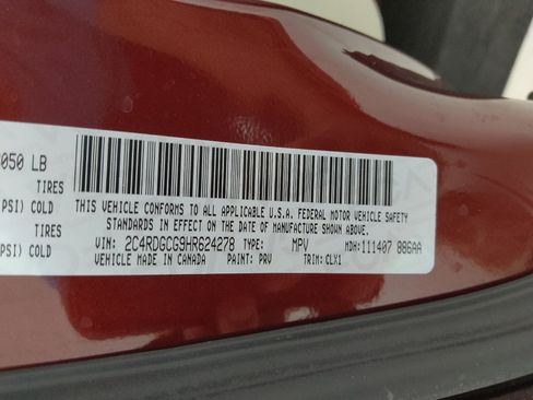 Used 2017 Dodge Grand Caravan SXT FWD image 33