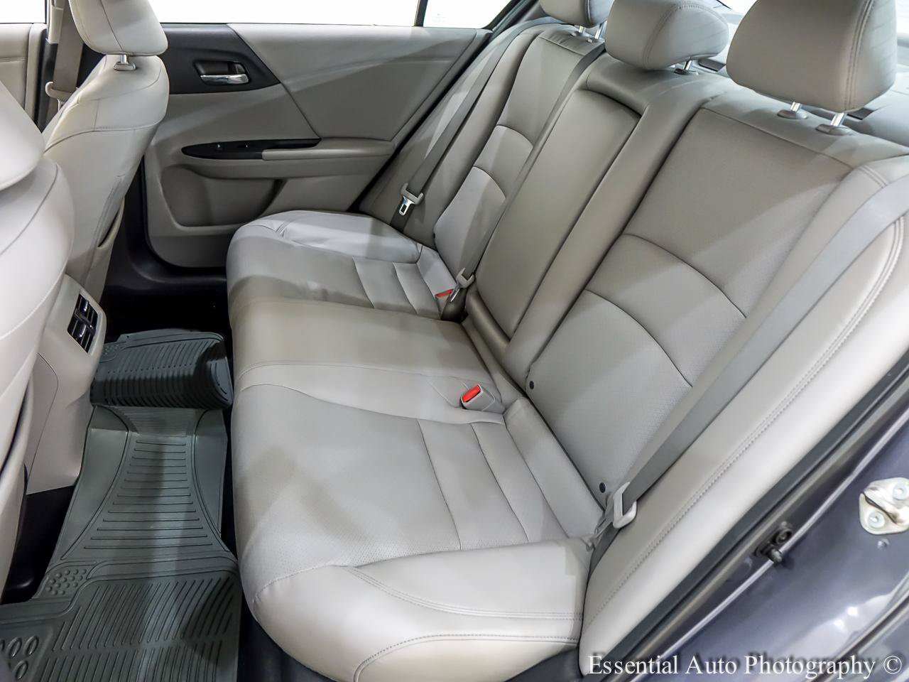 Used 2017 Honda Accord Touring image 16