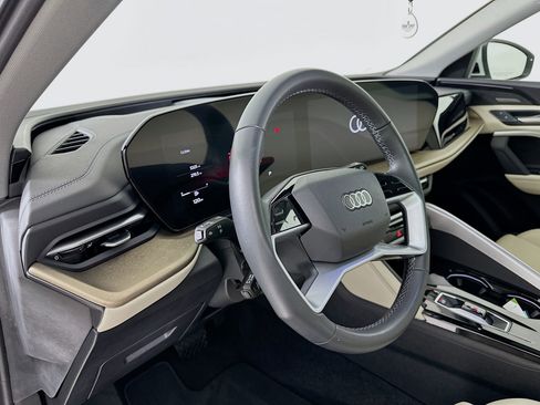 Used 2025 Audi Q5 Premium Plus AWD/4WD image 10