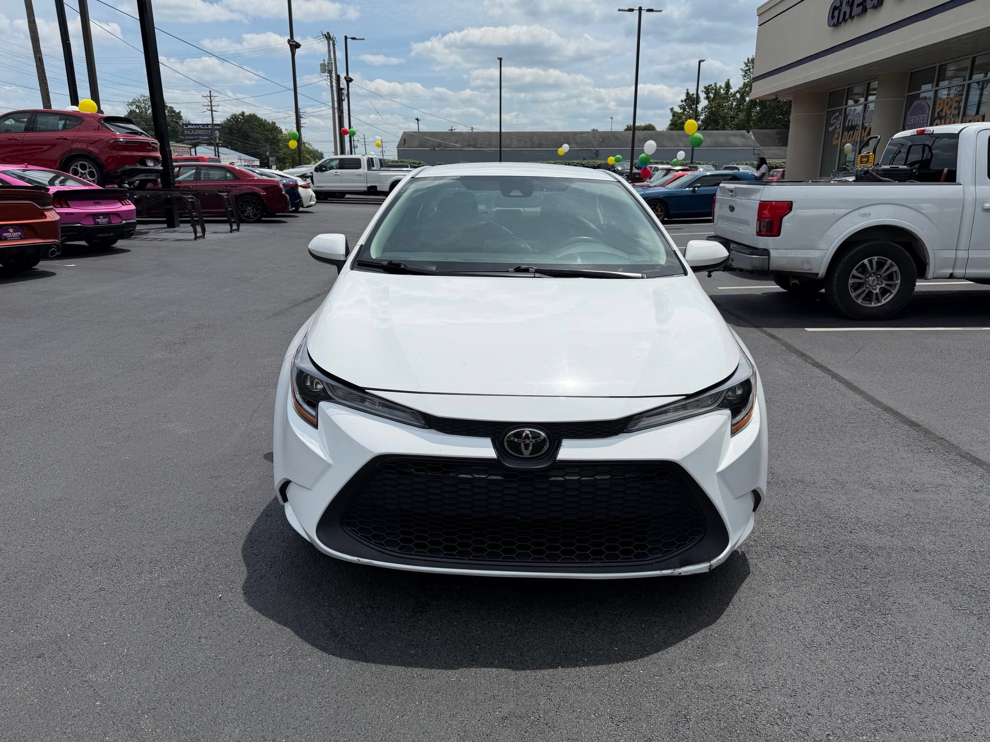 Used 2021 Toyota Corolla LE FWD image 2