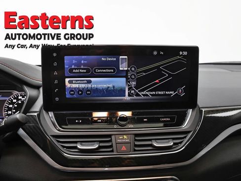 Used 2023 Nissan Altima 2.0 SR FWD image 12