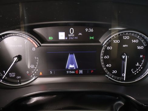 Used 2022 Cadillac XT6 Premium Luxury w/ LPO, Floor Liner Package AWD/4WD image 4