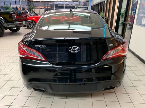 Used 2013 Hyundai Genesis 3.8 image 7