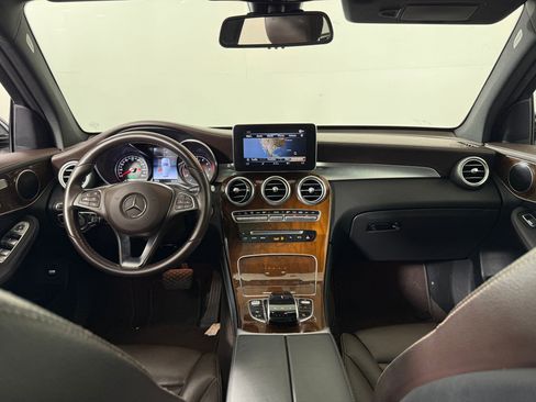 Used 2018 Mercedes-Benz GLC 300 4MATIC image 16
