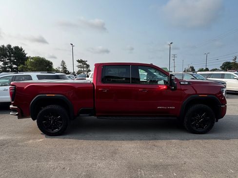 Used 2024 GMC Sierra 2500 AT4 w/ AT4 Premium Plus Package AWD/4WD image 7