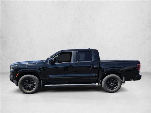 Used 2023 Nissan Frontier SV w/ Midnight Edition Package RWD image 6