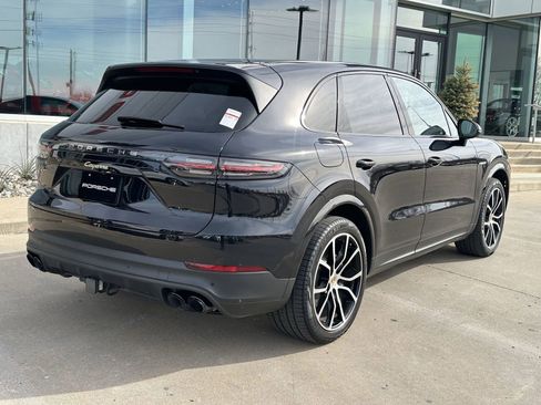 Used 2020 Porsche Cayenne E-Hybrid image 7