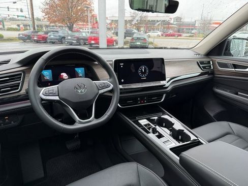 New 2026 Volkswagen Atlas SEL image 17