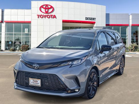New 2026 Toyota Sienna XSE FWD image 3