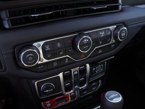 New 2026 Jeep Gladiator Mojave image 15