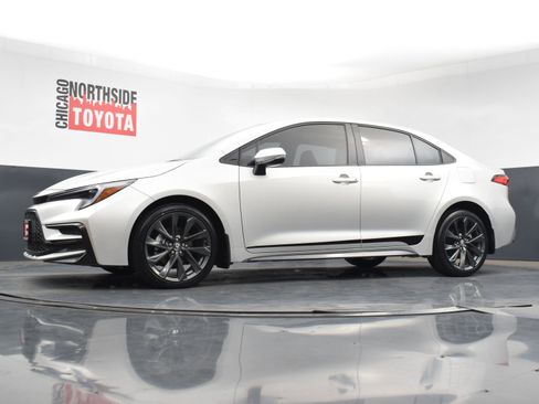 Used 2025 Toyota Corolla SE image 25