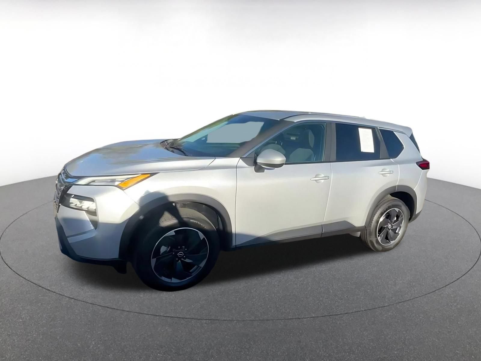 Used 2025 Nissan Rogue SV AWD/4WD image 7