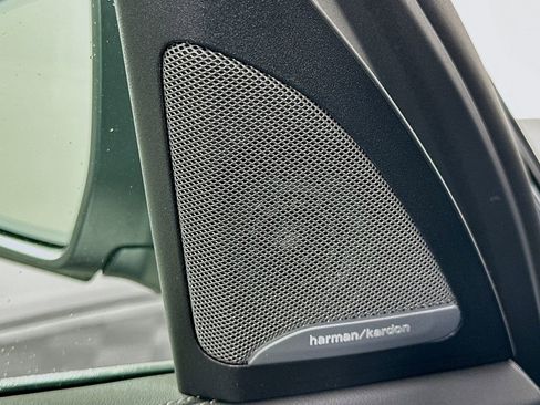 Used 2025 BMW X5 xDrive50e w/ Premium Package image 19