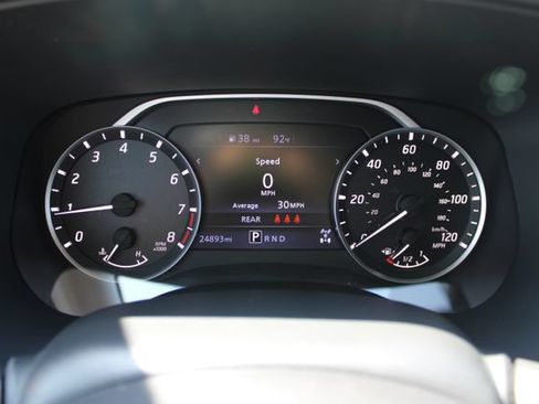 Used 2024 Nissan Frontier SL AWD/4WD image 17