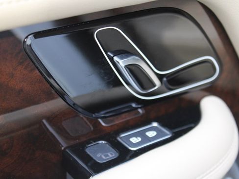 Used 2022 Land Rover Range Rover P525 Westminster Edition image 35