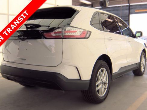 Used 2021 Ford Edge SE FWD image 5