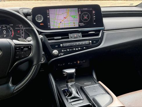 Used 2022 Lexus ES 350 w/ Accessory Package image 7