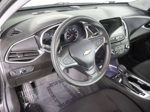 Used 2025 Chevrolet Malibu LT FWD image 24