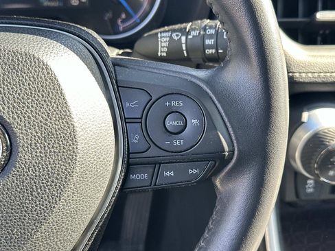 Used 2020 Toyota RAV4 Limited image 26